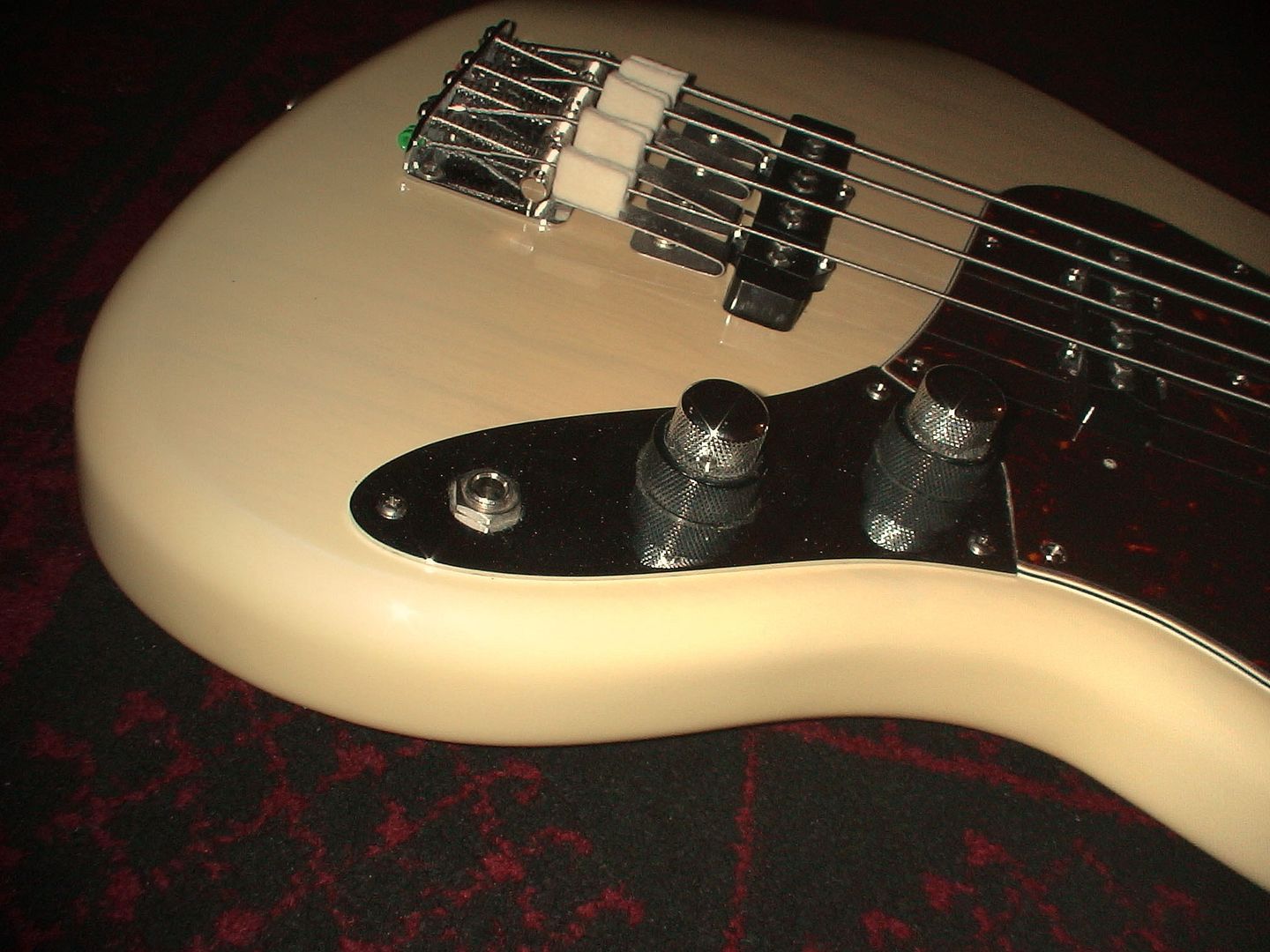 '60'62 Jazz Bass string mute question....